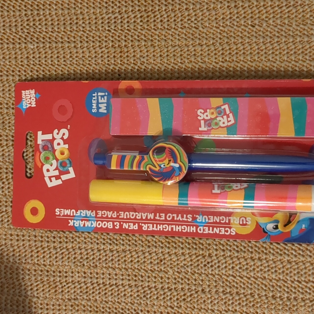 Fruit Loops scented highlighter pen & bookmark New
